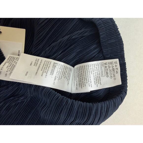Calvin Klein Plissé Pull-On Wide-Leg Pants – Sky Captain – NWT – Size M - Picture 9 of 13